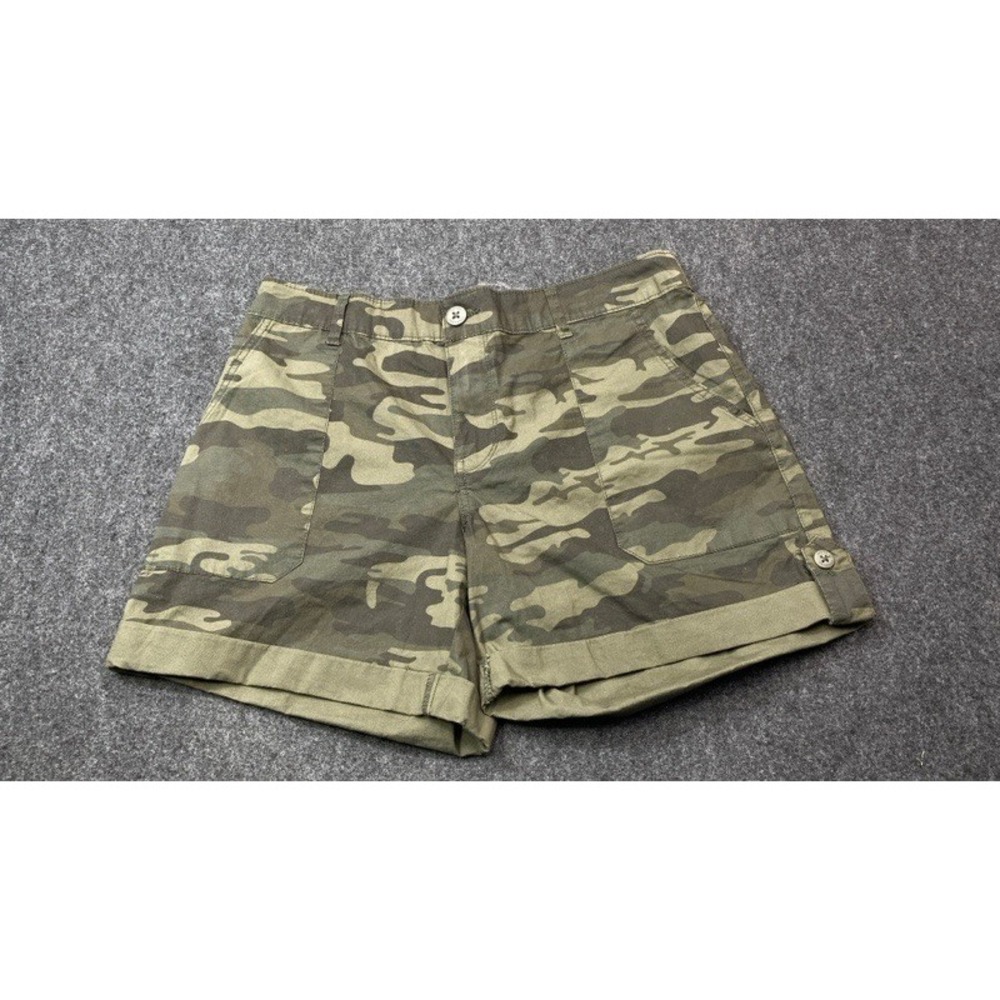 Social Standard Sanctuary Shorts Womens Medium Green Camo Utility Cuffed Stretch